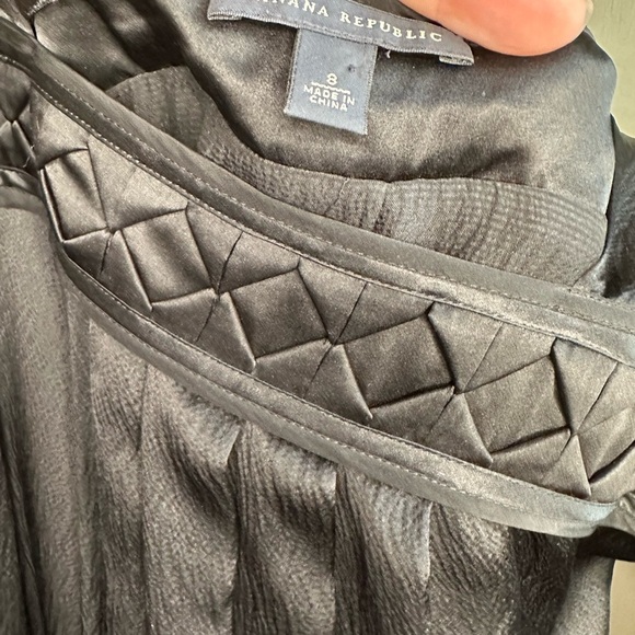 Banana Republic Silk Dress‎ - Picture 2 of 4